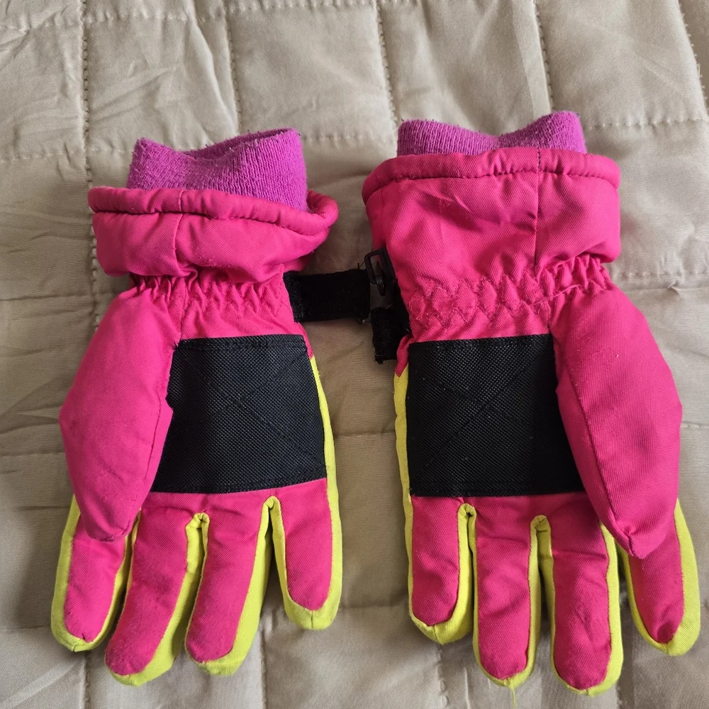 Childrens (Size XS) Nylon Gloves Fleece Lined Pink And Yellow